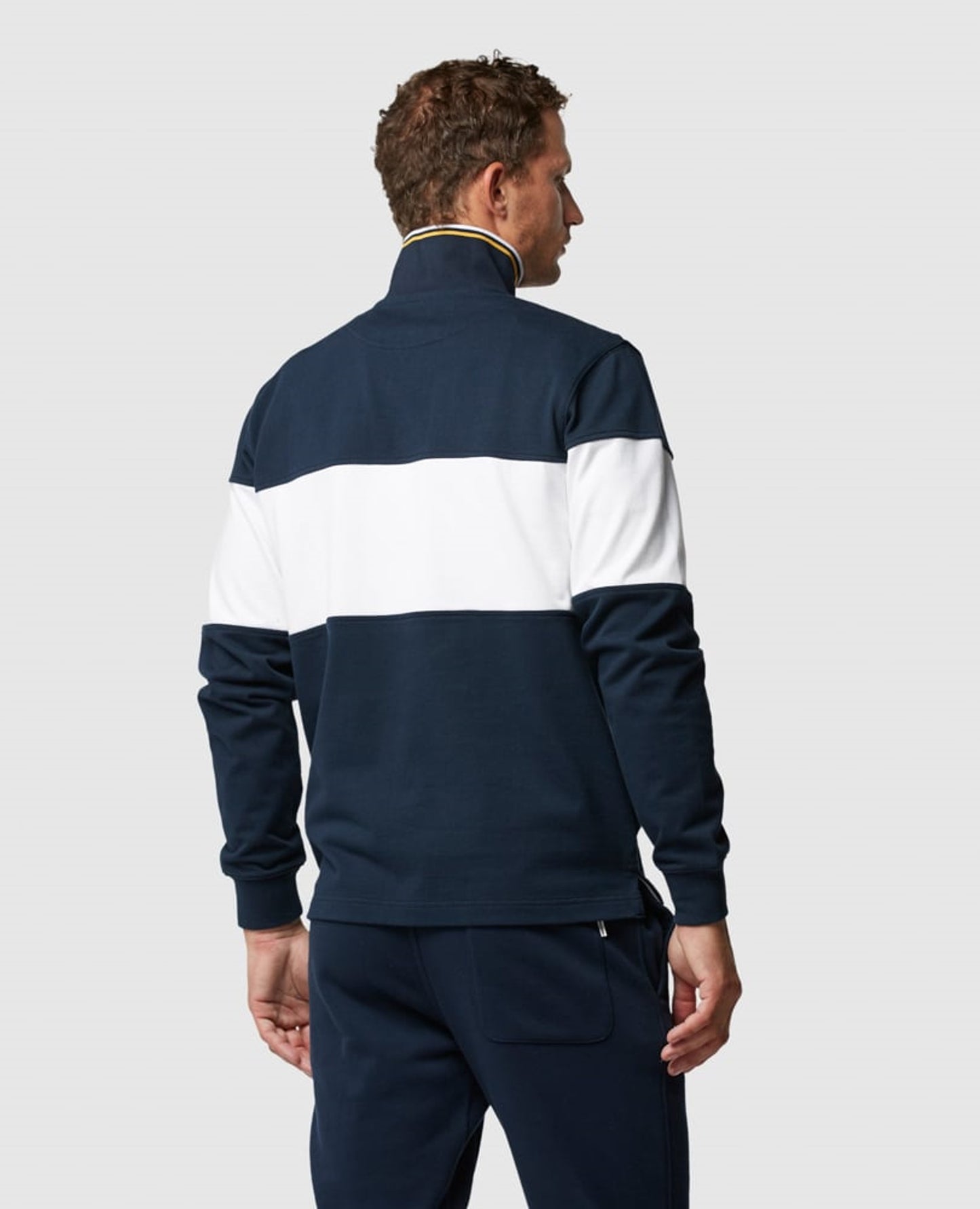 R&G FORESTERS PEAK SWEAT