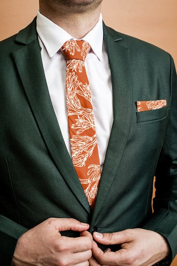 PF KANGAROO PAW TIE