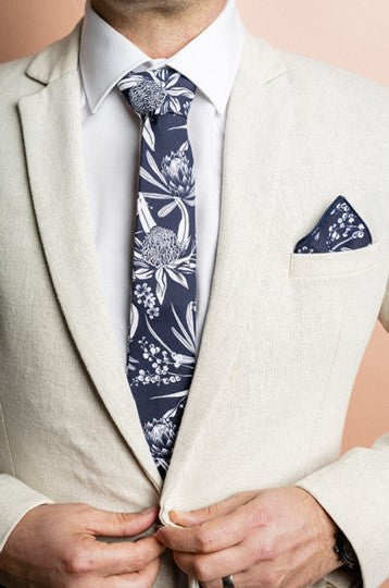 PF NATIVES POCKET SQUARE